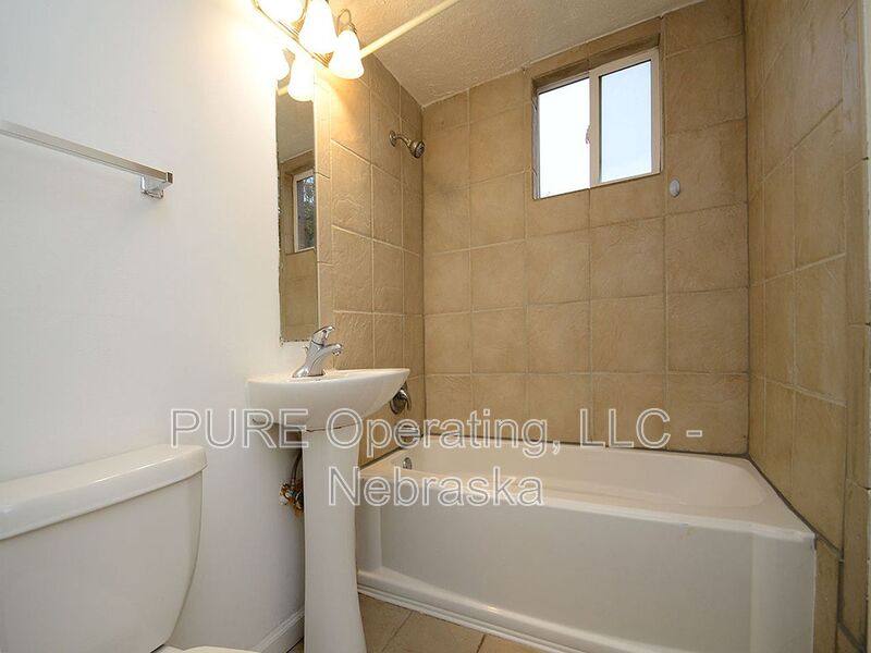 Apartment for rent at 612-616 N 46 St #6, Omaha, NE 68132