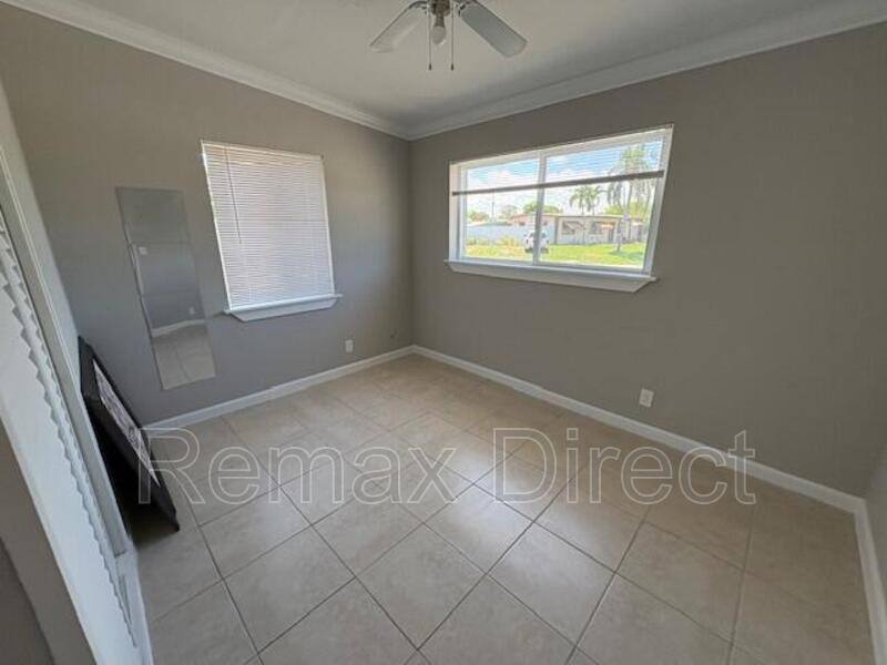 House for rent at 5580 Honeysuckle Dr, West Palm Beach, FL 33415