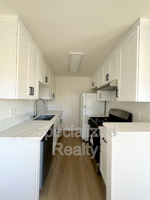 Apartment for rent at 14718 Sylvan St #202, Valley Village, CA 91607