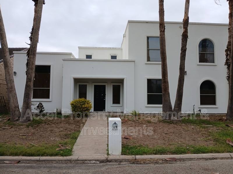 House for rent at 128 San Jacinto St, Mission, TX 78572