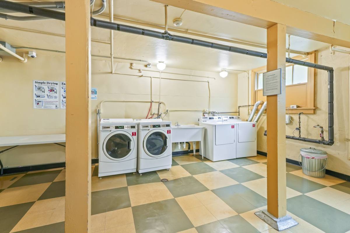 Apartment for rent at 612 NW 20th 1955 Hoyt, Portland, OR 97209