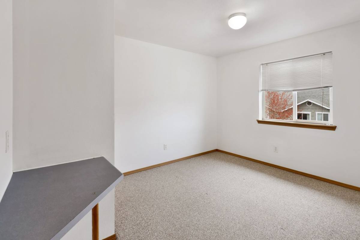 Apartment for rent at 1020 23rd St, Bellingham, WA 98225