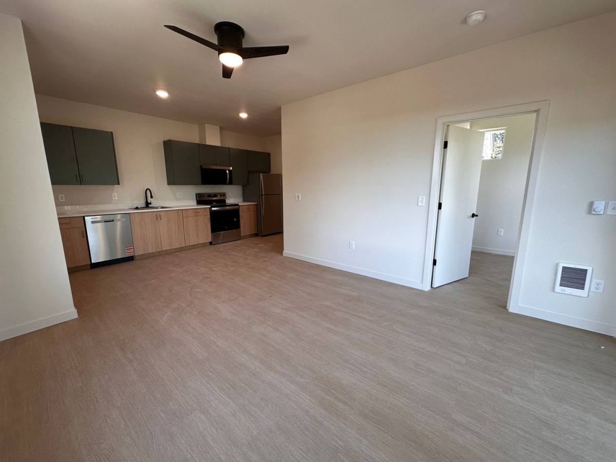 Apartment for rent at 1345 SE Waller St, Salem, OR 97302