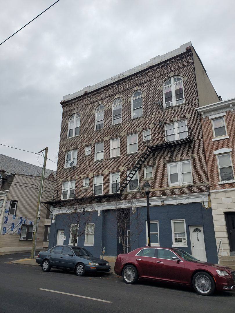 Apartment for rent at 621 W Turner St, Allentown, PA 18102