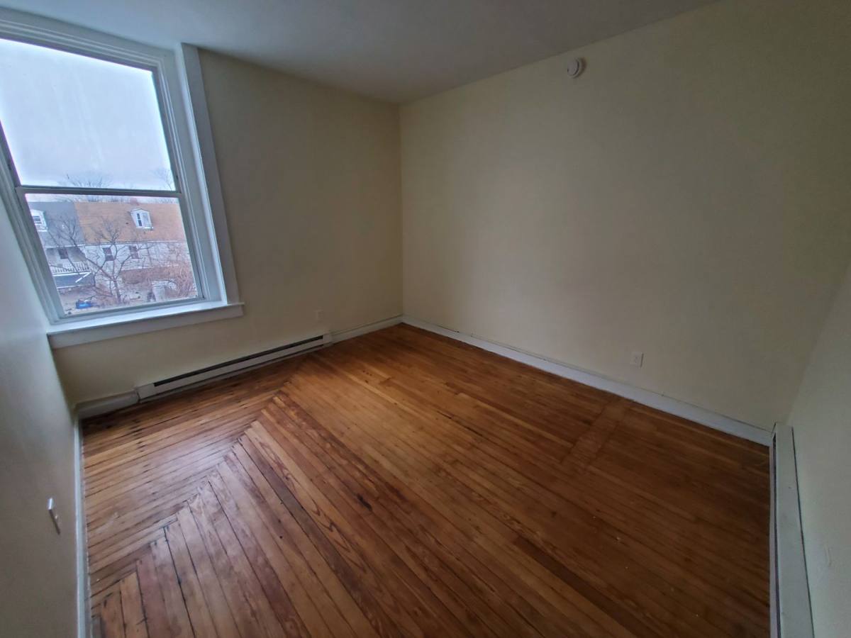 Apartment for rent at 621 W Turner St, Allentown, PA 18102