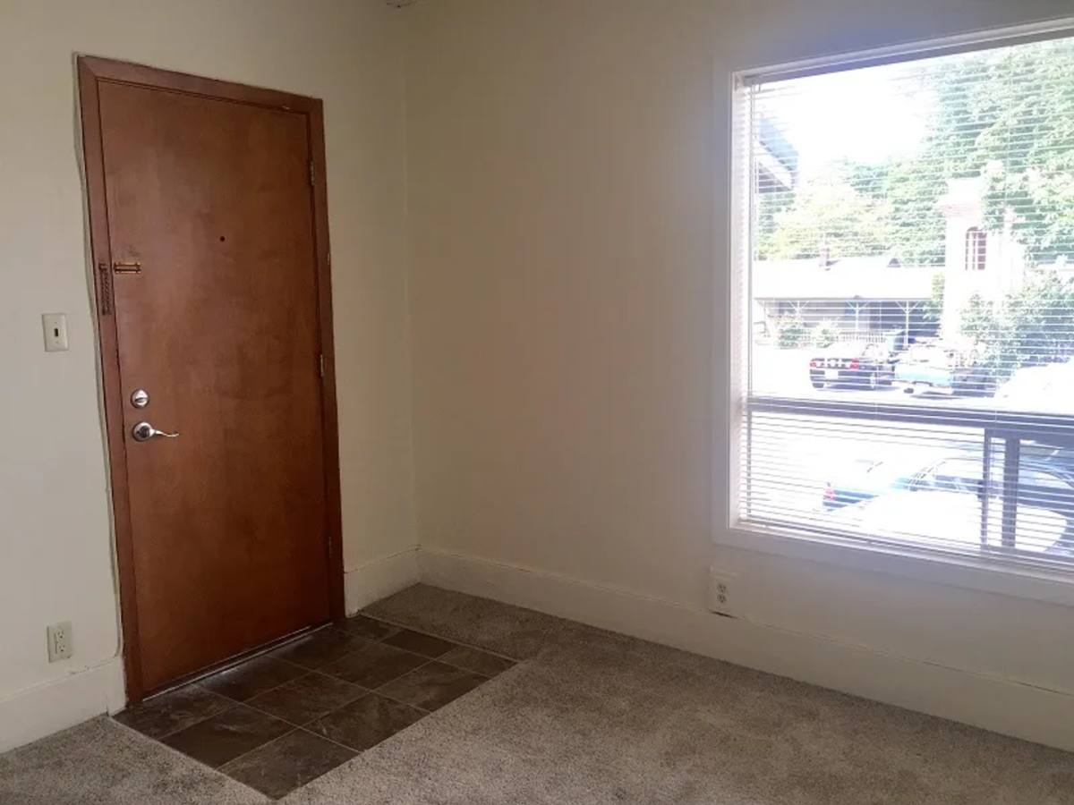 Apartment for rent at 879 Liberty St NE, Salem, OR 97301
