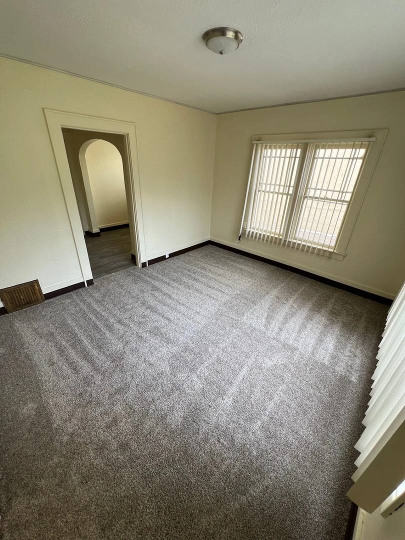 Apartment for rent at 879 Liberty St NE, Salem, OR 97301