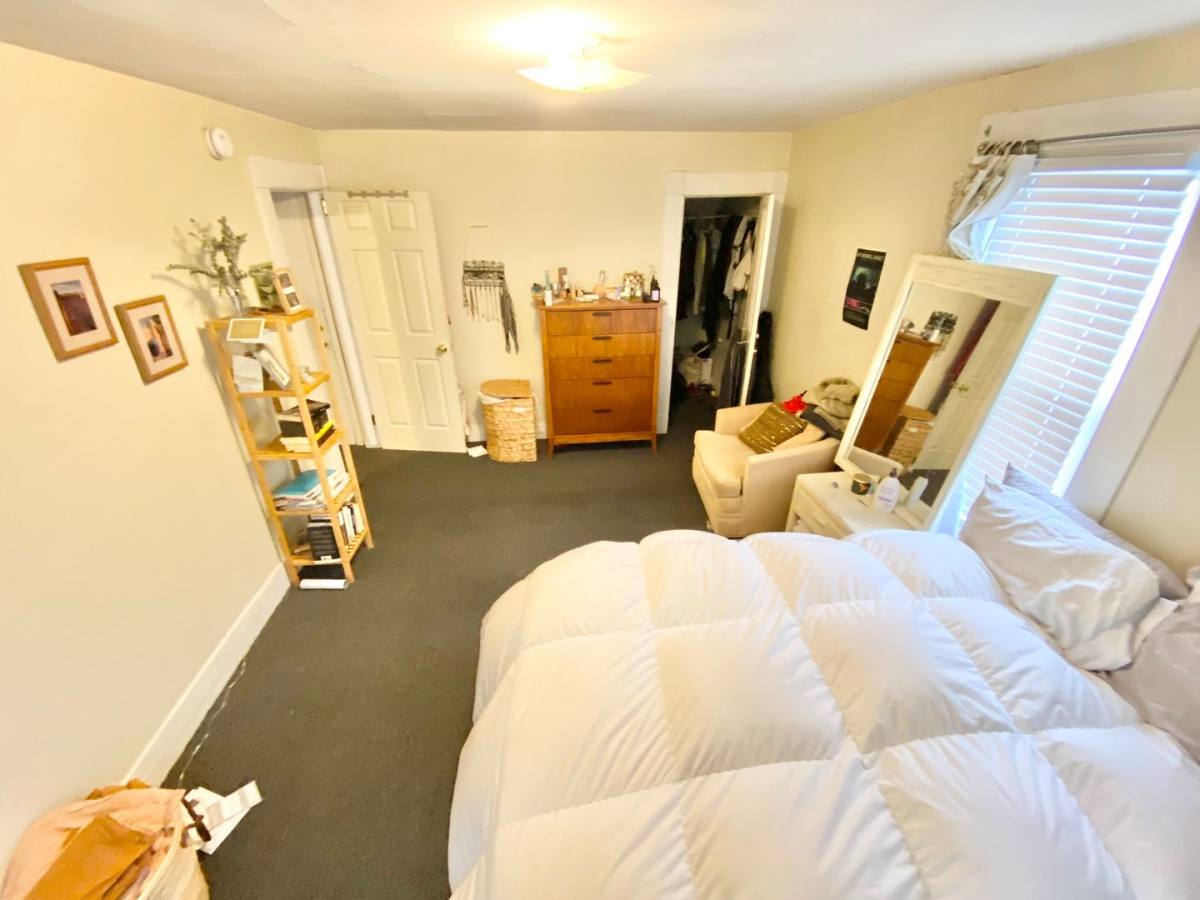 Apartment for rent at 382 N St, Burlington, VT 05401
