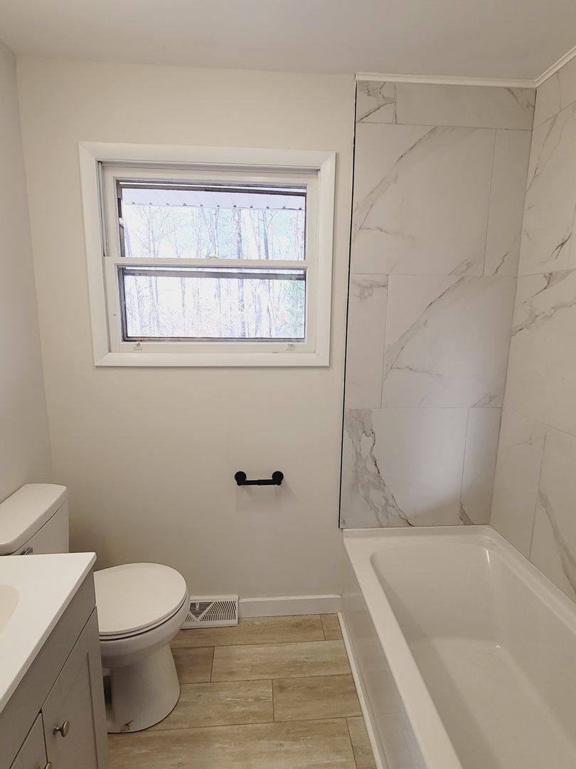 House for rent at 405 Seminole Dr, Madison Heights, VA 24572