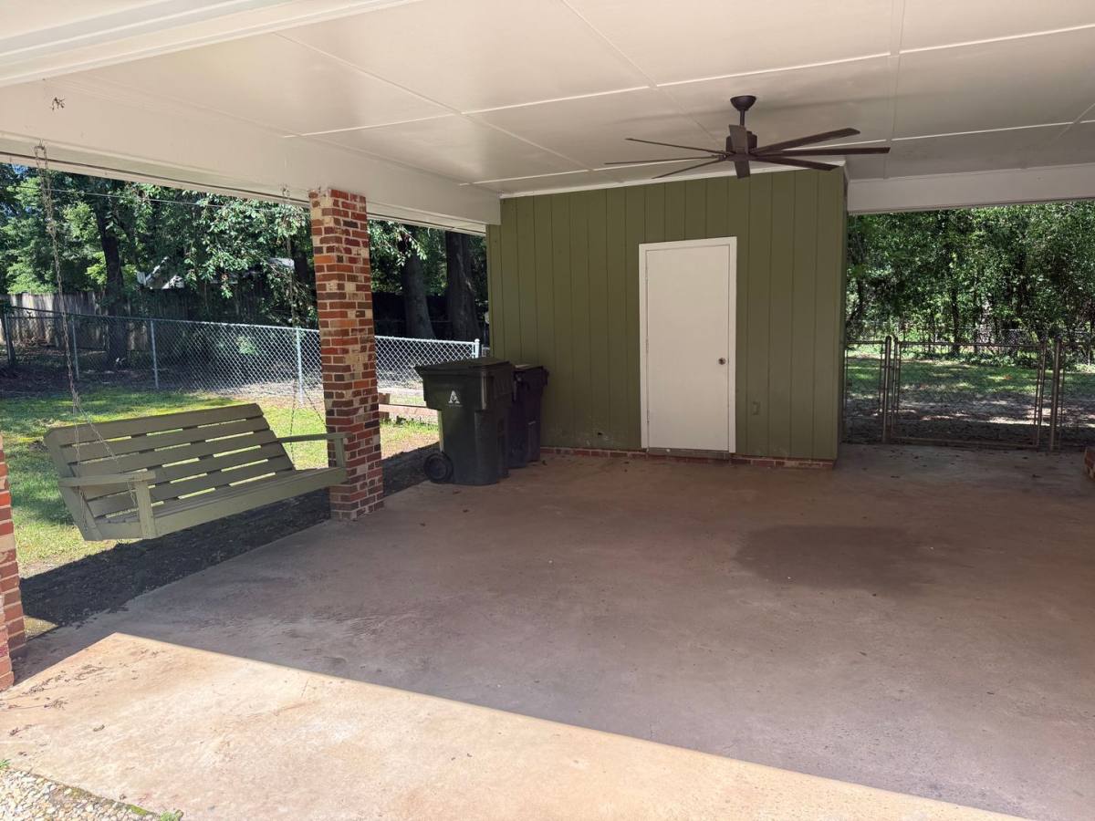 House for rent at 591 E University Dr, Auburn, AL 36830