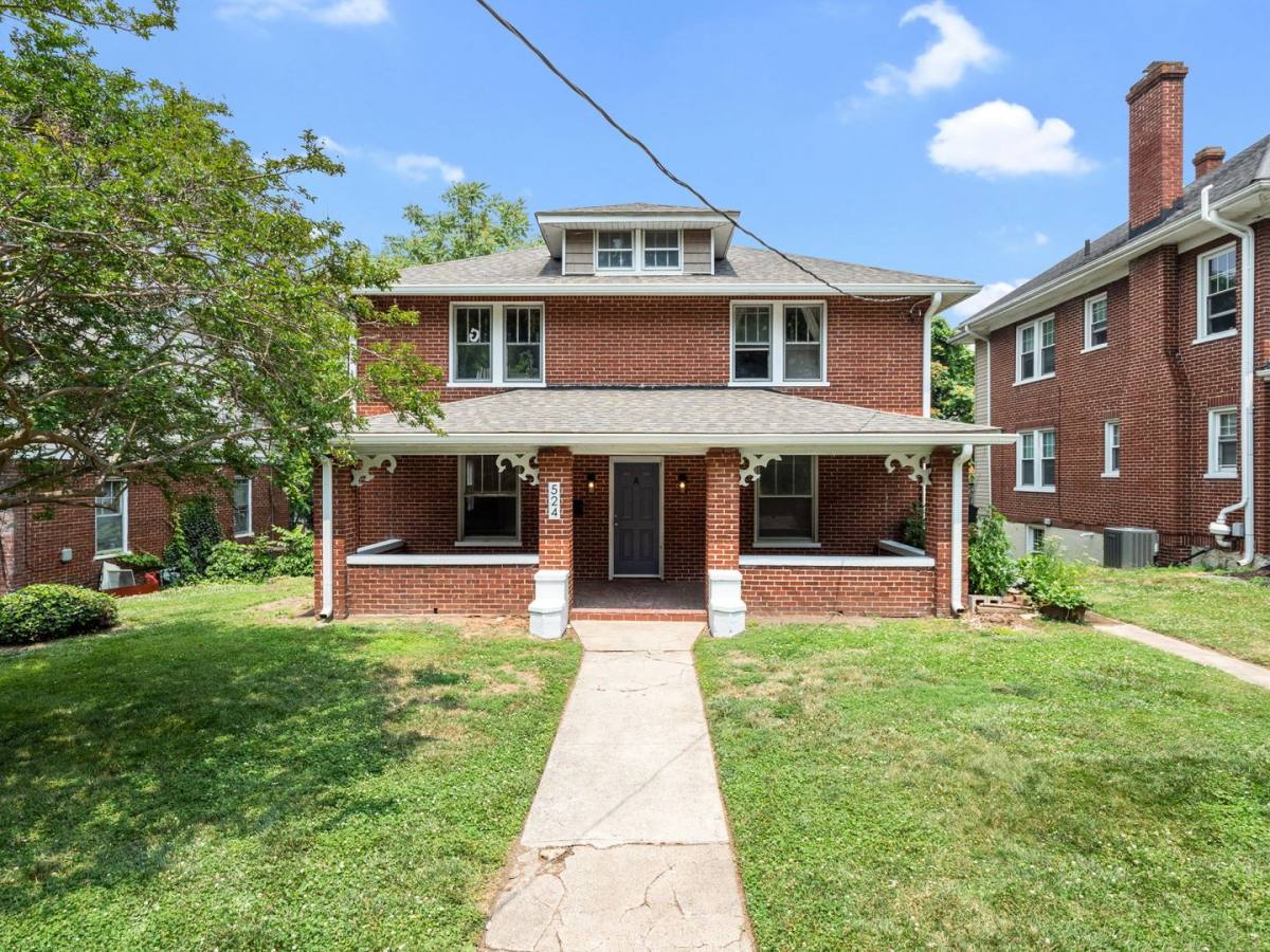 Apartment for rent at 524 Riverland Rd SE, Roanoke, VA 24014