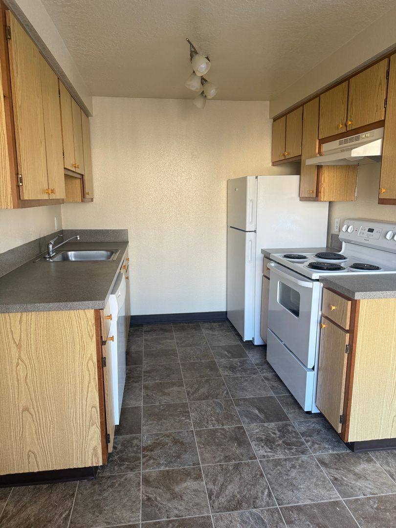 Apartment for rent at 4097 Satter Dr NE, Salem, OR 97305