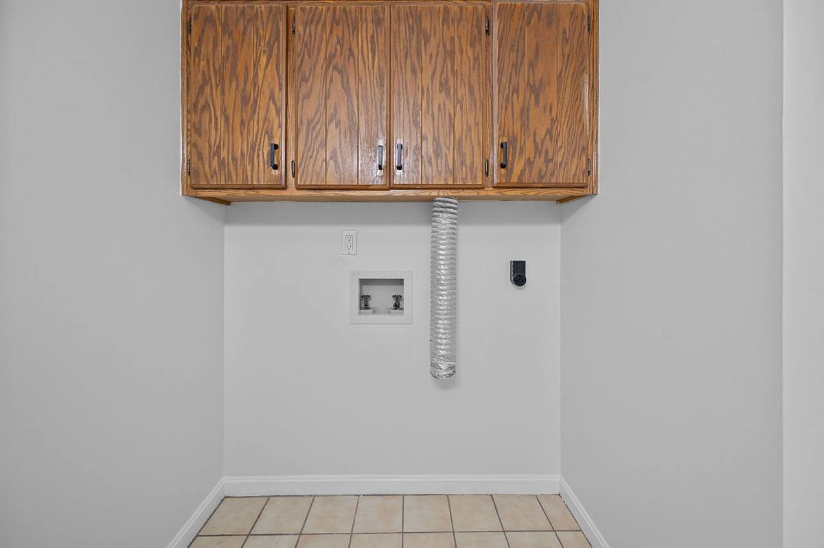 Apartment for rent at 1836 Kendall Lane, Louisville, KY 40216