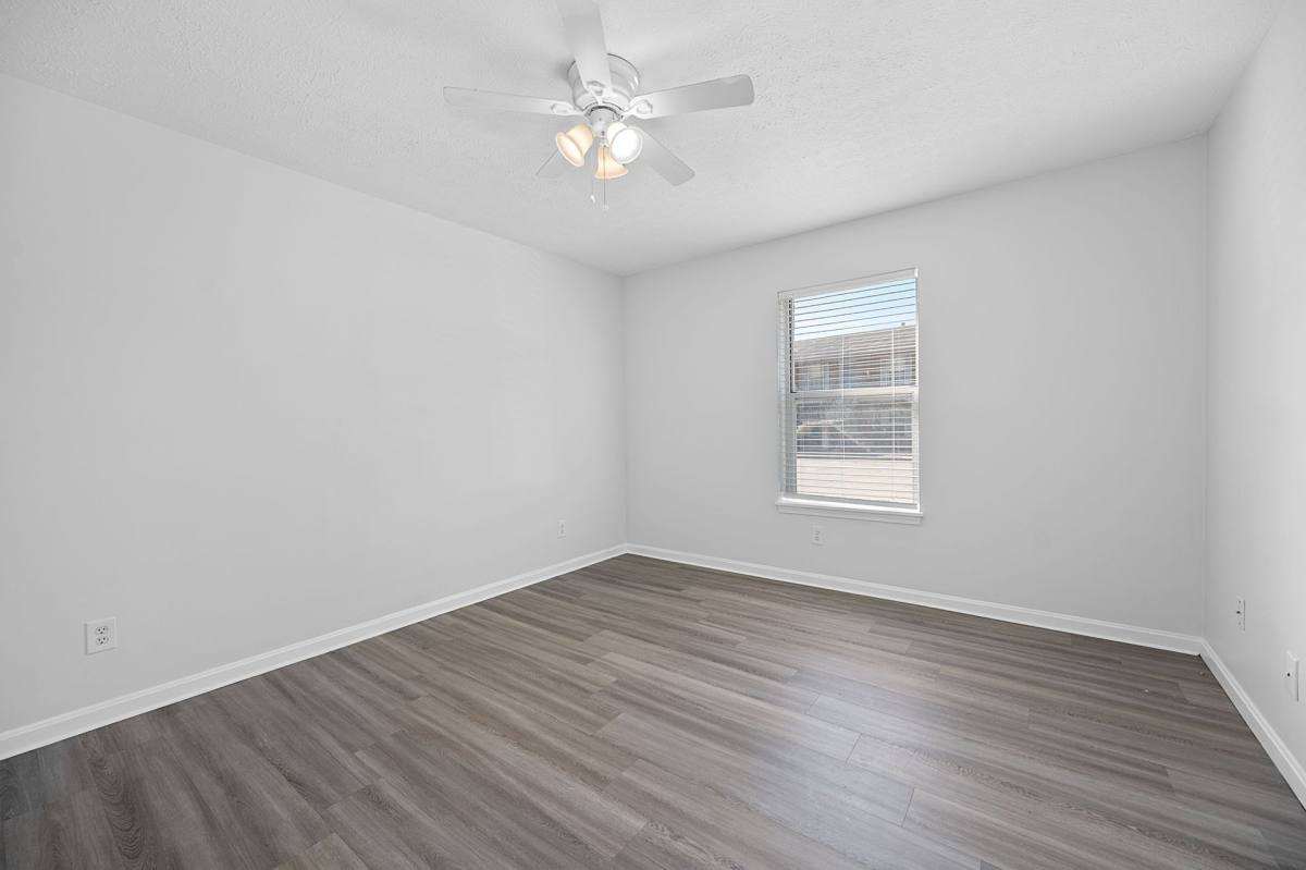 Apartment for rent at 1836 Kendall Lane, Louisville, KY 40216
