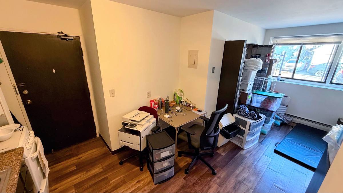 Apartment for rent at 615 Ontario St SE, Minneapolis, MN 55414