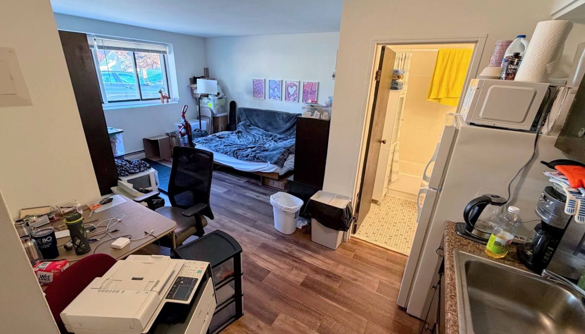 Apartment for rent at 615 Ontario St SE, Minneapolis, MN 55414