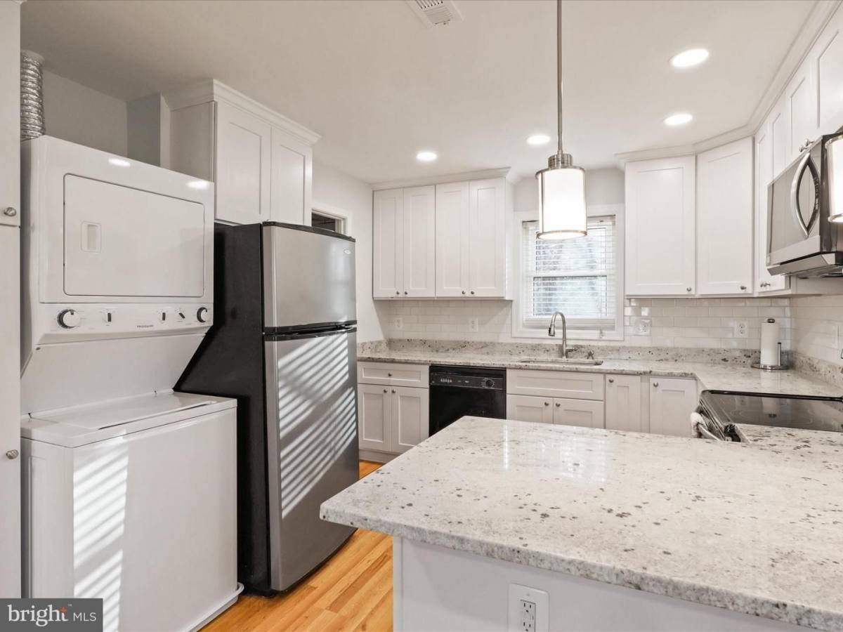 Townhouse for rent at 5883 Blaine Dr, Alexandria, VA 22303