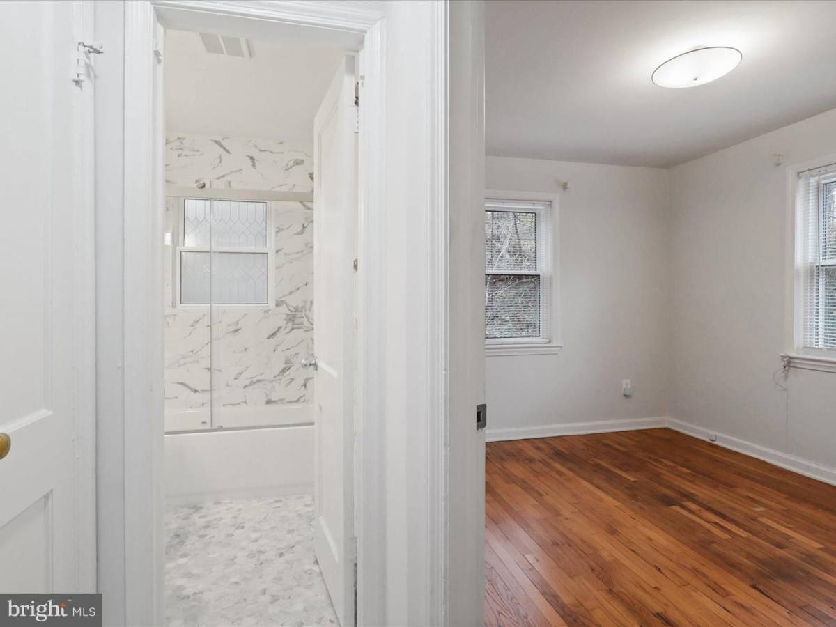 Townhouse for rent at 5883 Blaine Dr, Alexandria, VA 22303