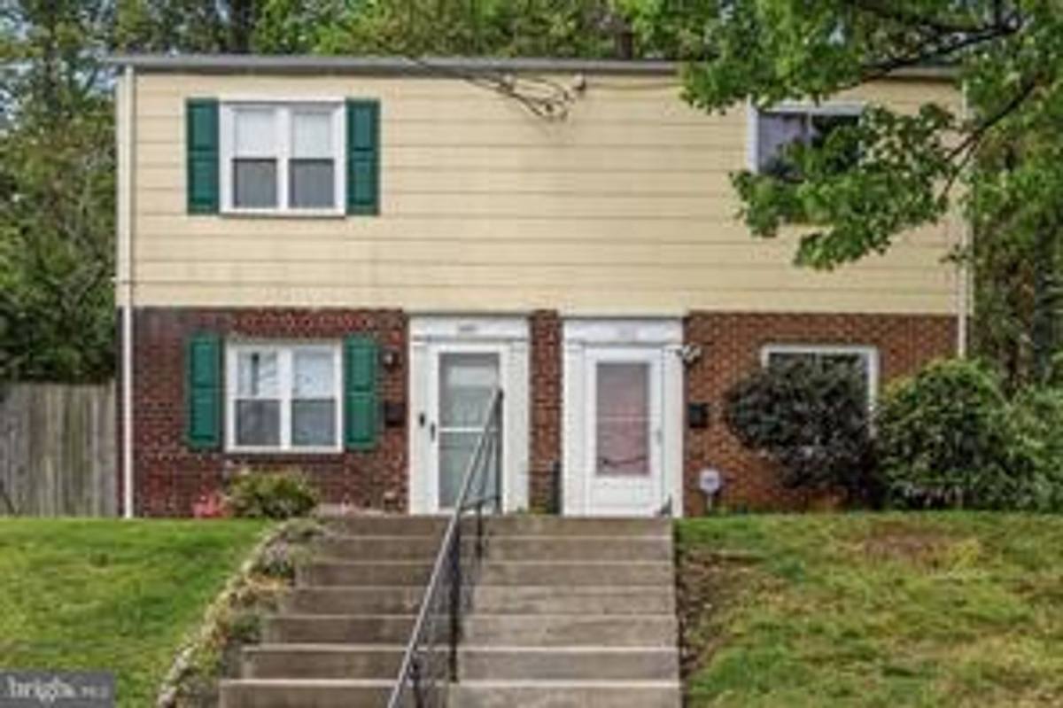 Townhouse for rent at 5883 Blaine Dr, Alexandria, VA 22303