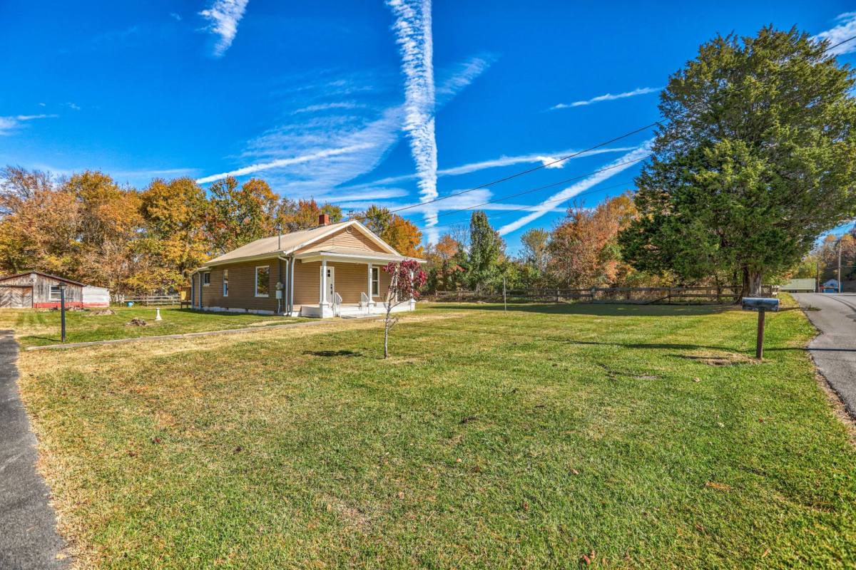 House for rent at 124 Harber Lane, Johnson City, TN 37601