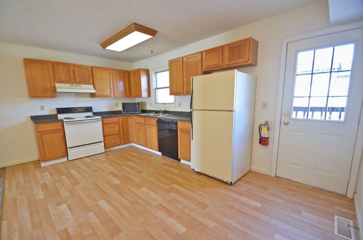 Townhouse for rent at 630 W 17th St, Bloomington, IN 47404