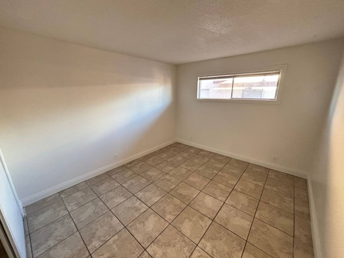 Apartment for rent at 5132 Pebble Beach Blvd, Las Vegas, NV 89108