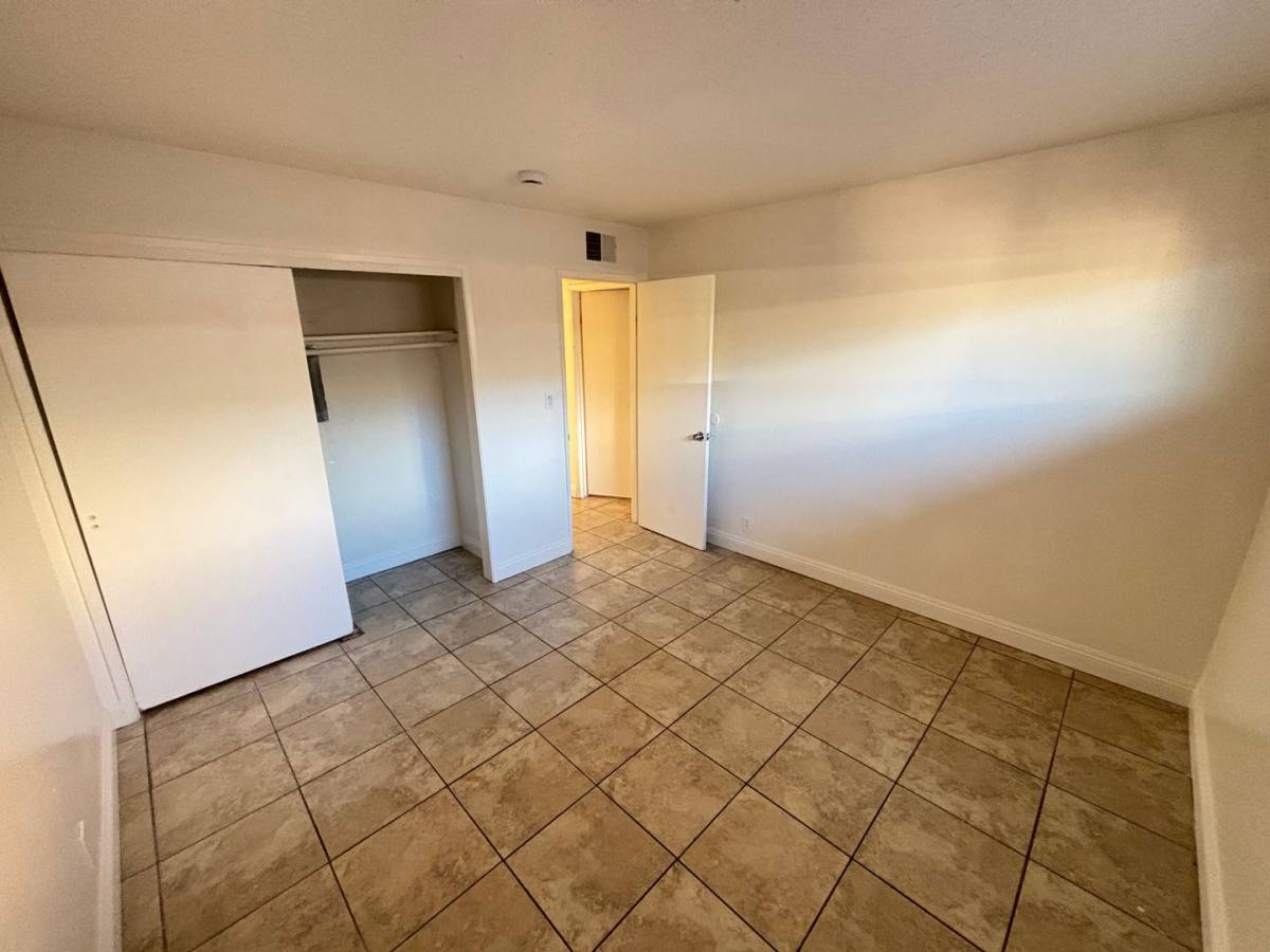 Apartment for rent at 5132 Pebble Beach Blvd, Las Vegas, NV 89108