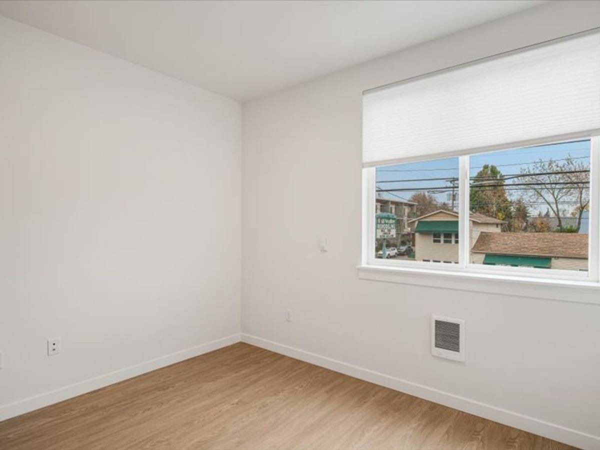 Apartment for rent at 5042 NE Fremont St, Portland, OR 97213