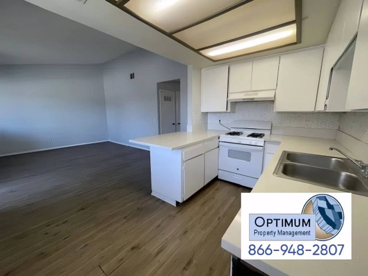 Apartment for rent at 1410 Morro Way, Lake Elsinore, CA 92530