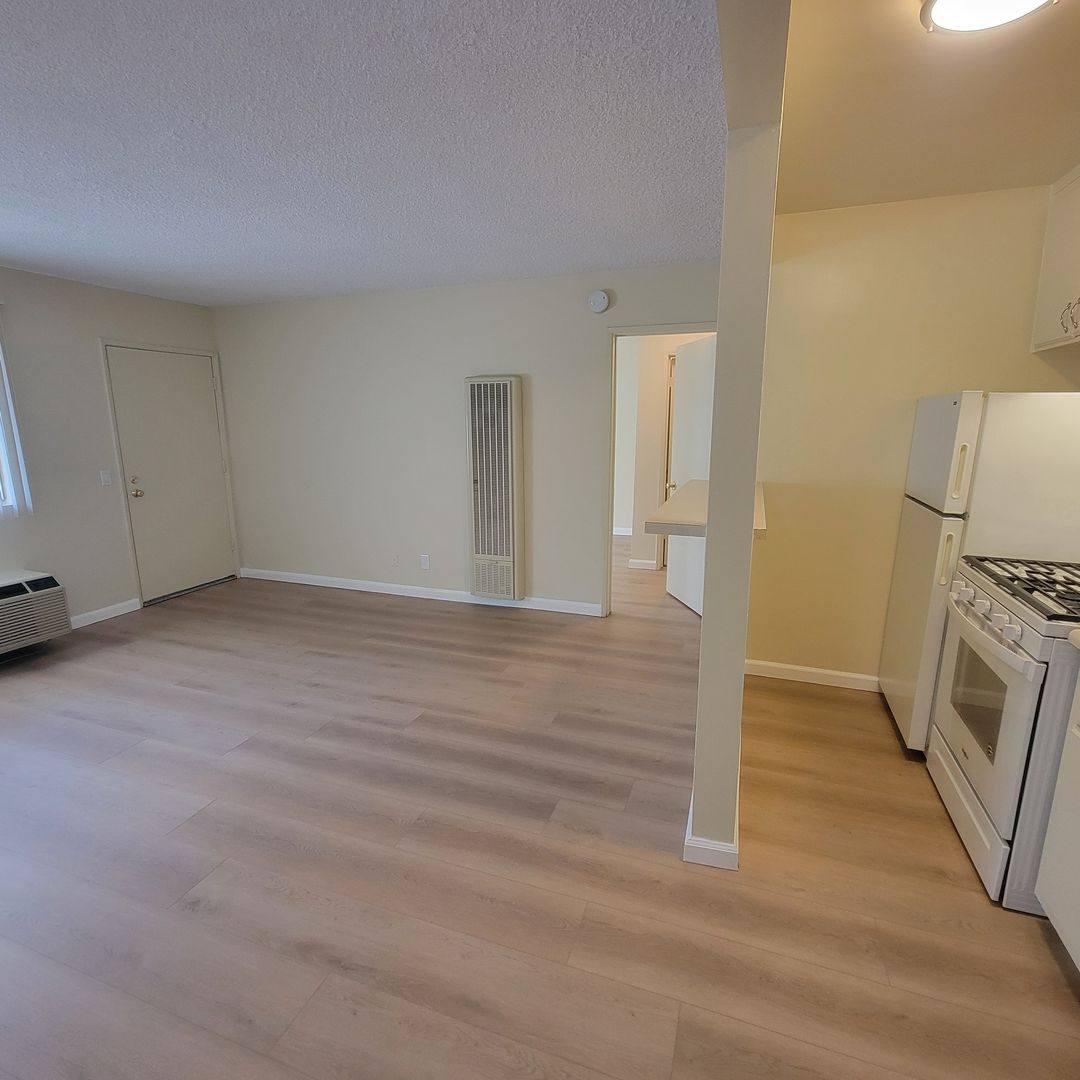 Apartment for rent at 18429 Prairie St, Northridge, CA 91325