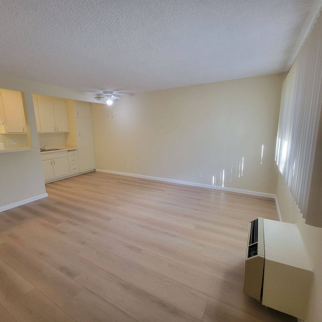 Apartment for rent at 18429 Prairie St, Northridge, CA 91325