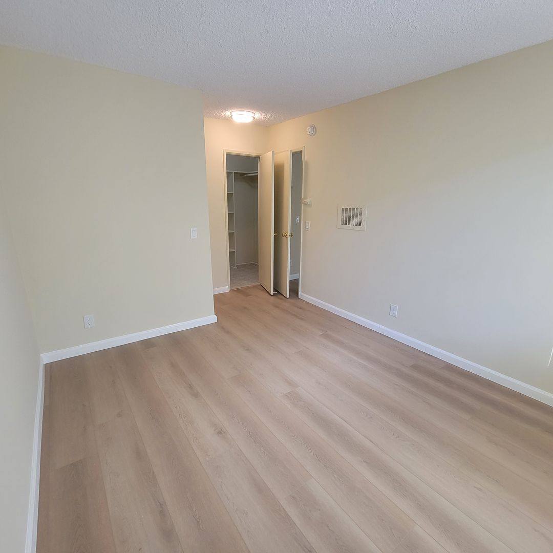 Apartment for rent at 18429 Prairie St, Northridge, CA 91325