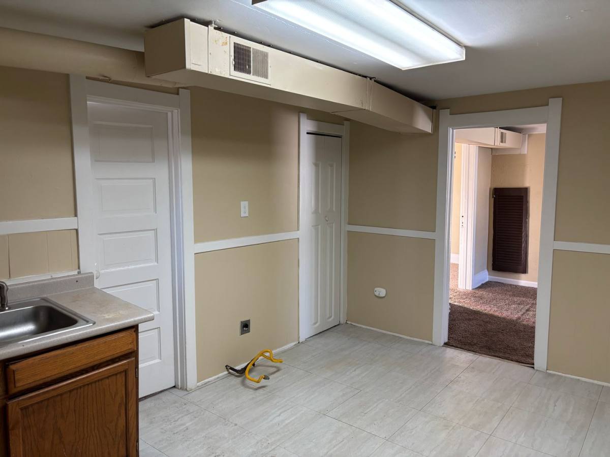Apartment for rent at 3010 Warsaw St, Toledo, OH 43608