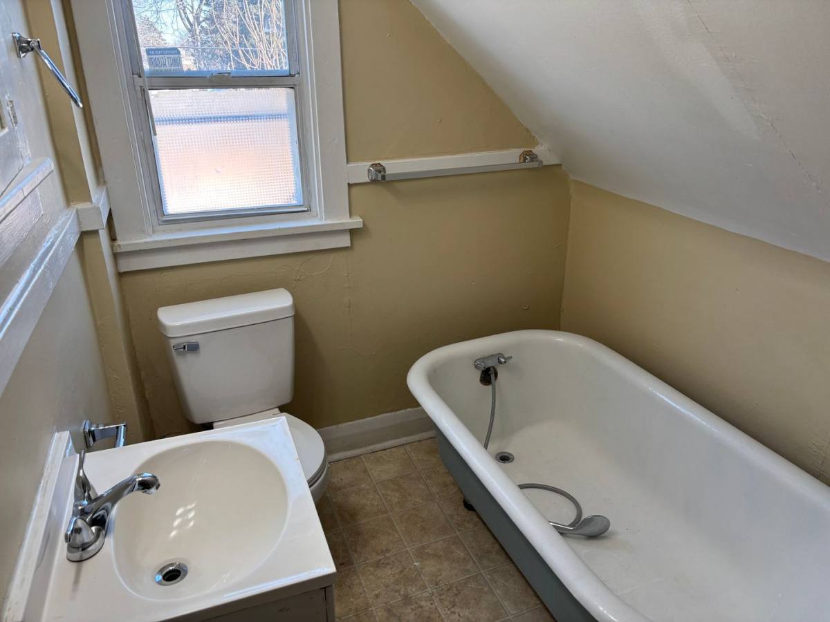 Apartment for rent at 3010 Warsaw St, Toledo, OH 43608