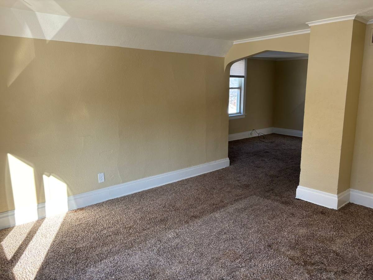 Apartment for rent at 3010 Warsaw St, Toledo, OH 43608