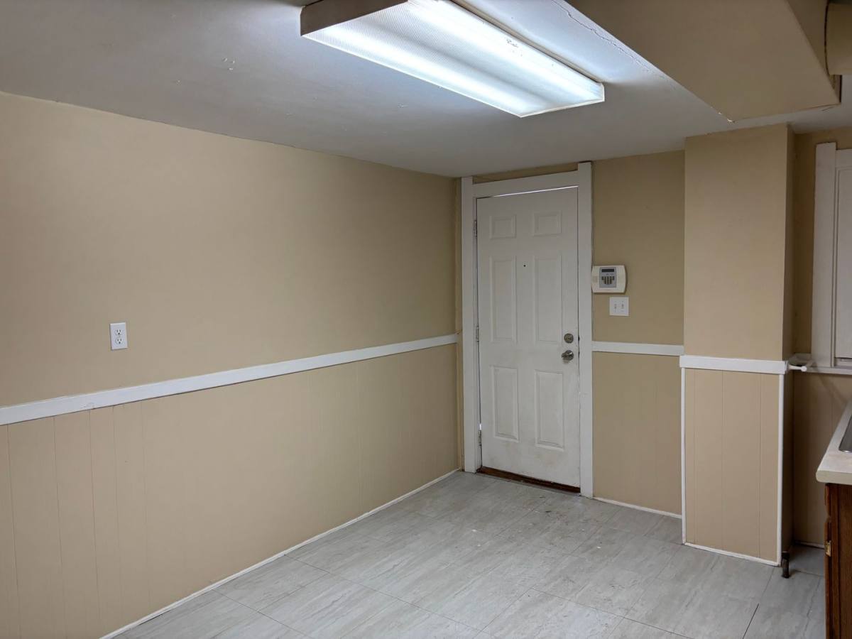 Apartment for rent at 3010 Warsaw St, Toledo, OH 43608