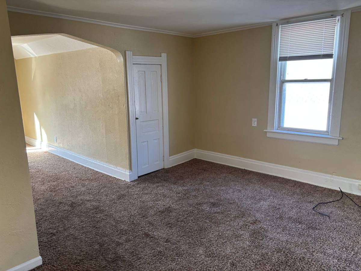 Apartment for rent at 3010 Warsaw St, Toledo, OH 43608