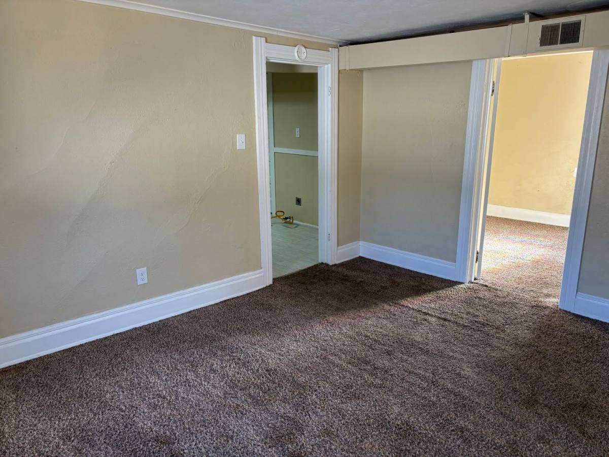 Apartment for rent at 3010 Warsaw St, Toledo, OH 43608