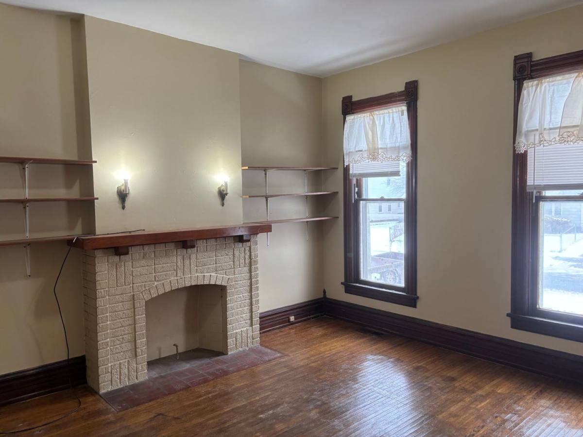 Apartment for rent at 420 Platt St, Toledo, OH 43605