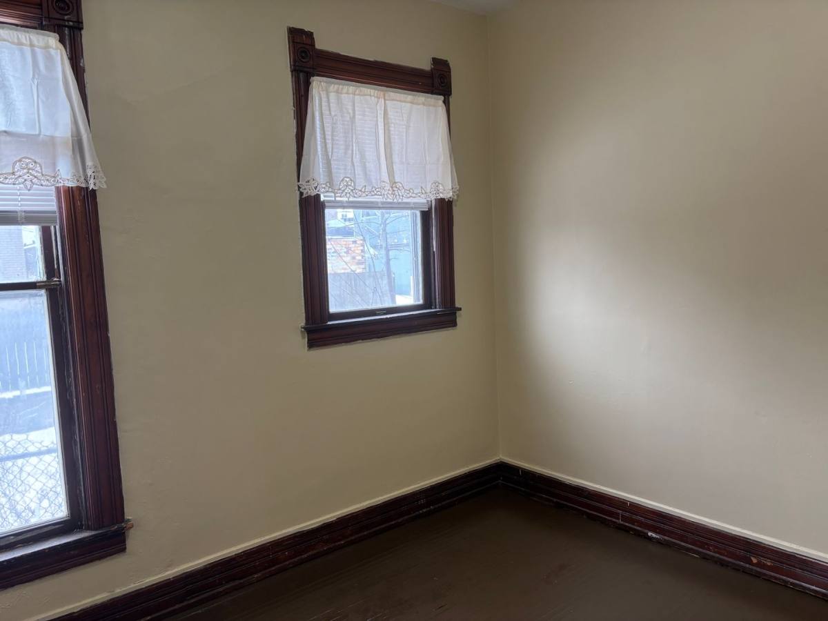 Apartment for rent at 420 Platt St, Toledo, OH 43605