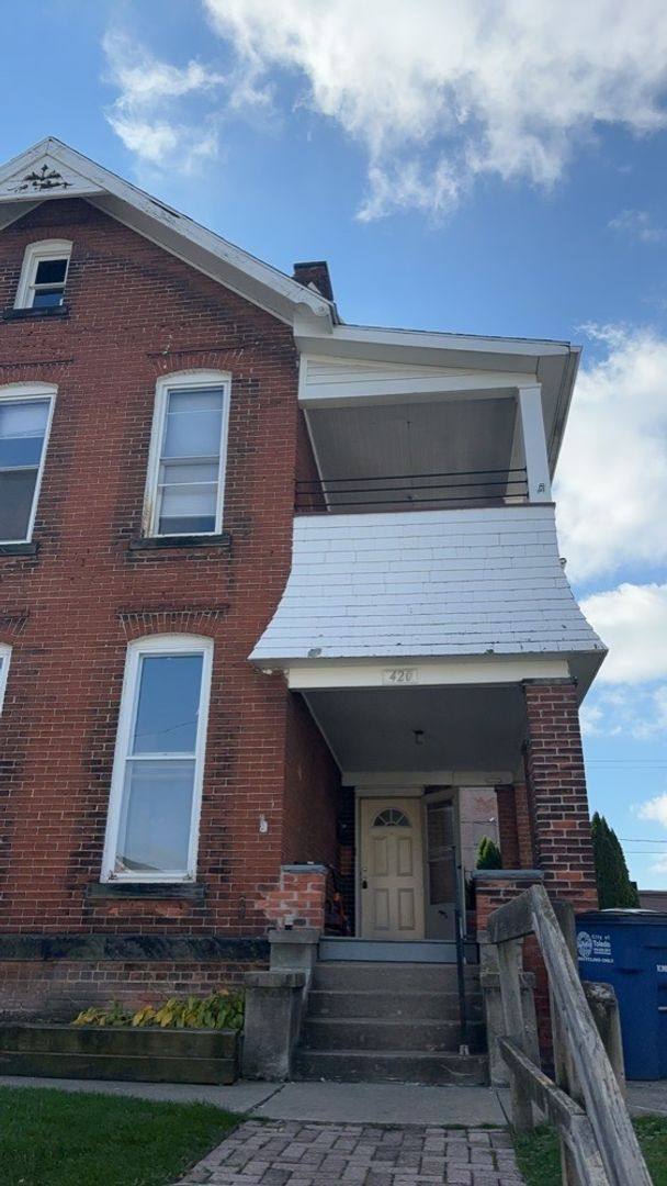 Apartment for rent at 420 Platt St, Toledo, OH 43605