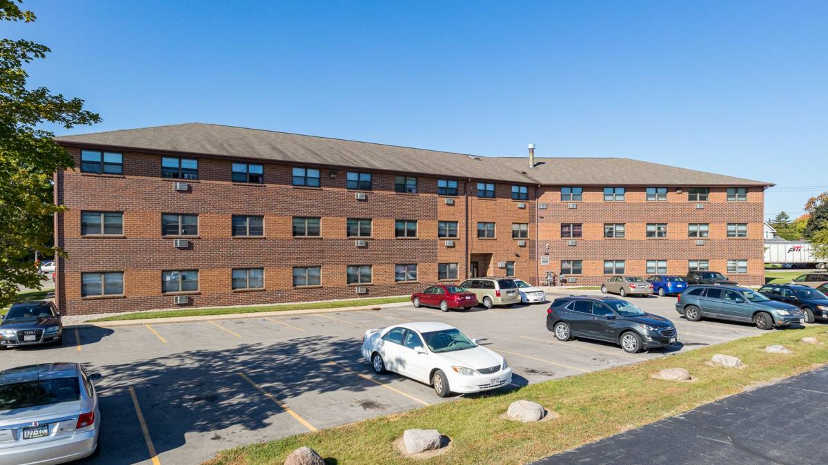 Apartment for rent at 10 Main St, Menasha, WI 54952