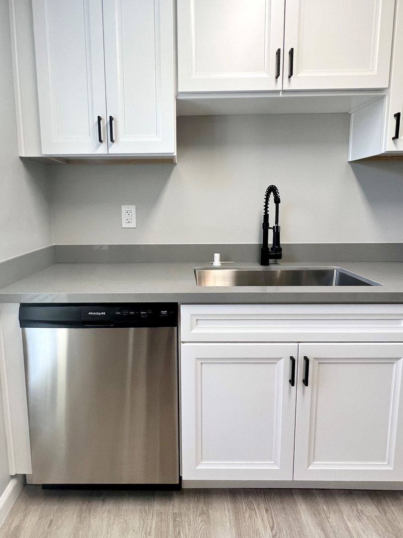 Apartment for rent at 1727 Chalcedony St, San Diego, CA 92109