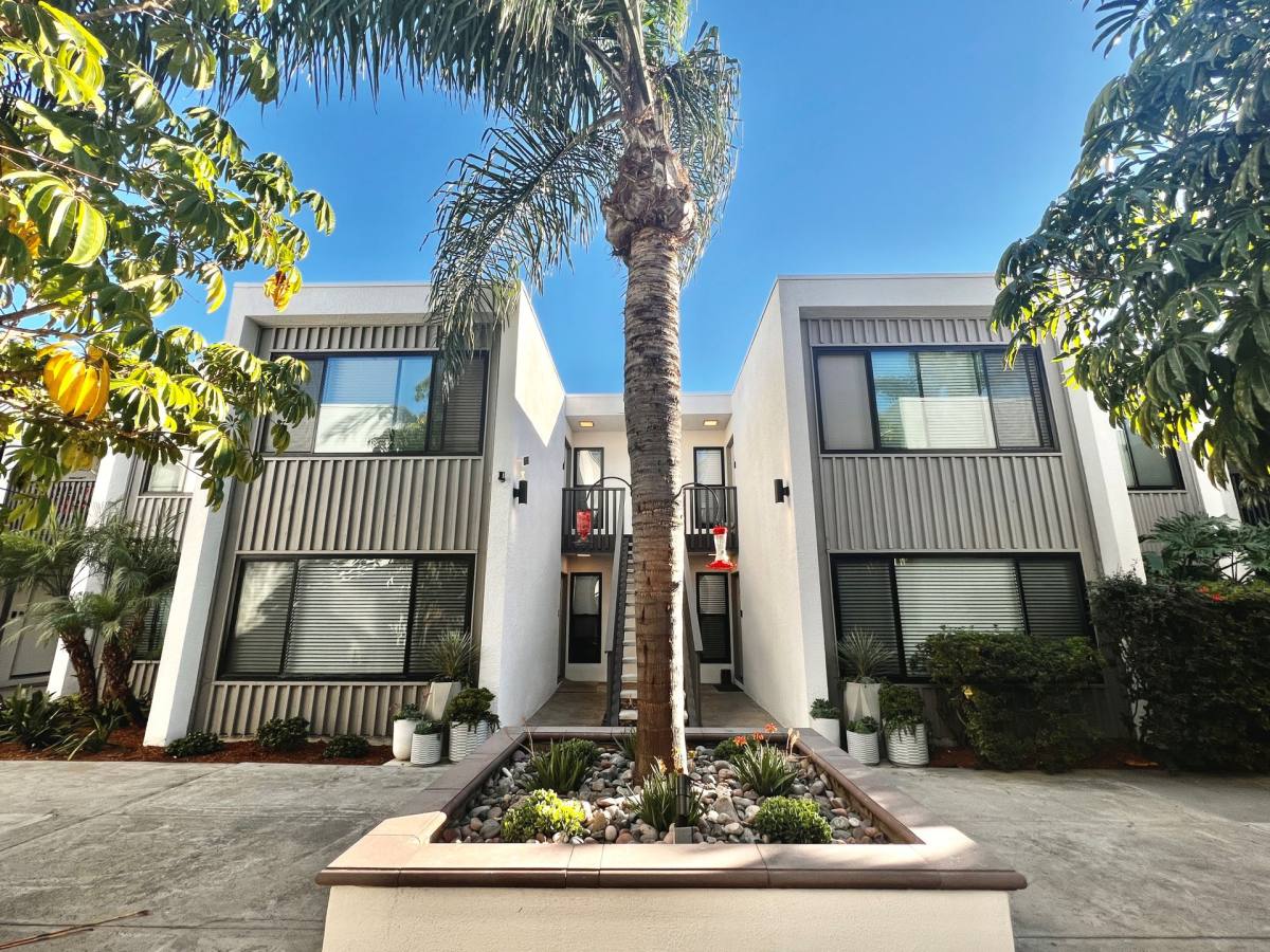 Apartment for rent at 1727 Chalcedony St, San Diego, CA 92109
