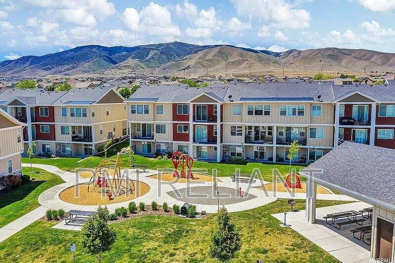 Townhouse for rent at 2316 S Long Dr, Saratoga Springs, UT 84045