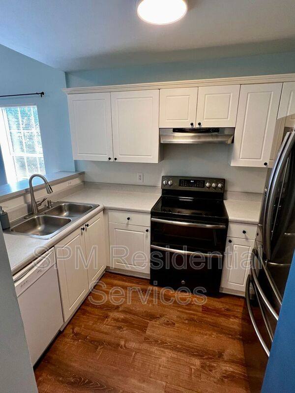 House for rent at 5061 Peachtree Ave, Wilmington, NC 28403