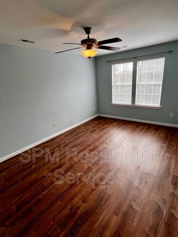 House for rent at 5061 Peachtree Ave, Wilmington, NC 28403