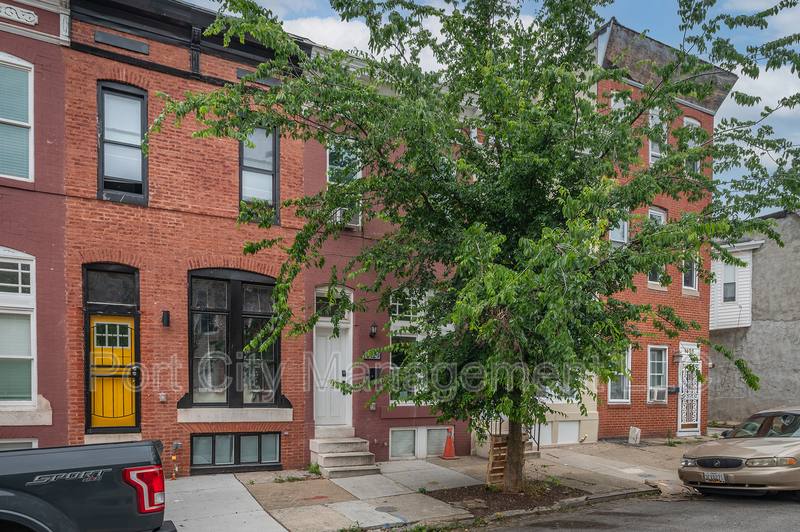 Townhouse for rent at 1429 E Federal St, Baltimore, MD 21213