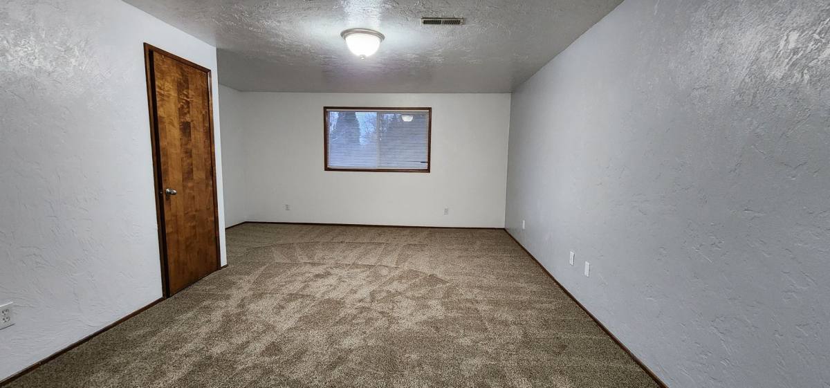 Townhouse for rent at 313 Wheeler St, Lebanon, OR 97355