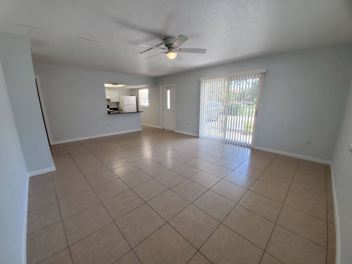 Apartment for rent at 504 Barcelona Ave, Venice, FL 34285